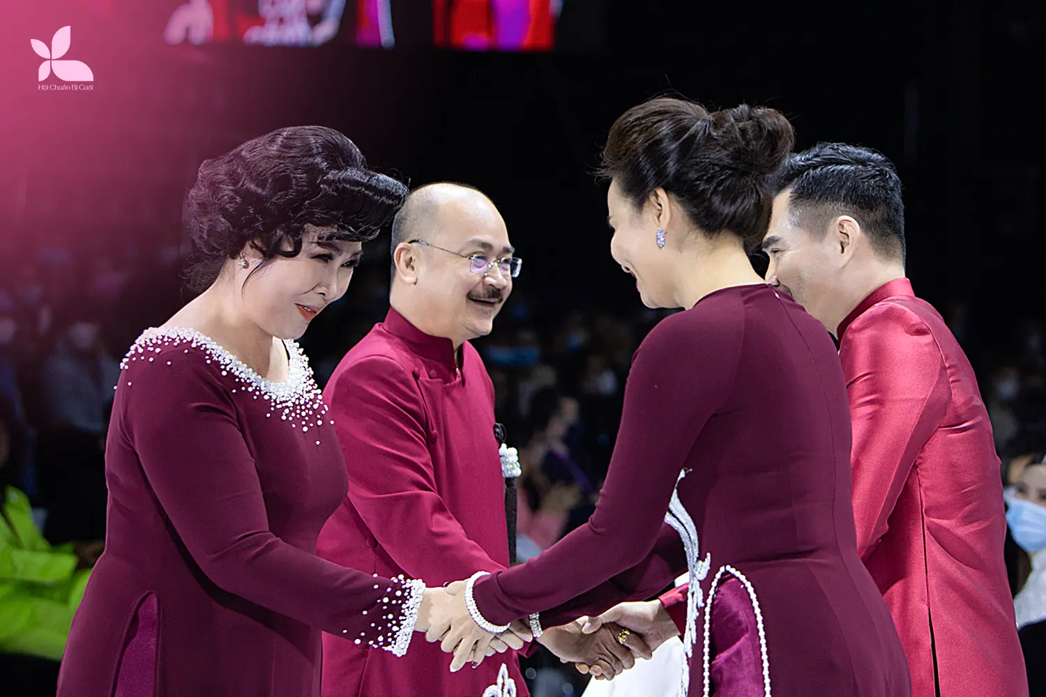 Phân biệt cuộc gặp gỡ thông thường với lễ Dặm Ngõ- hình minh họa